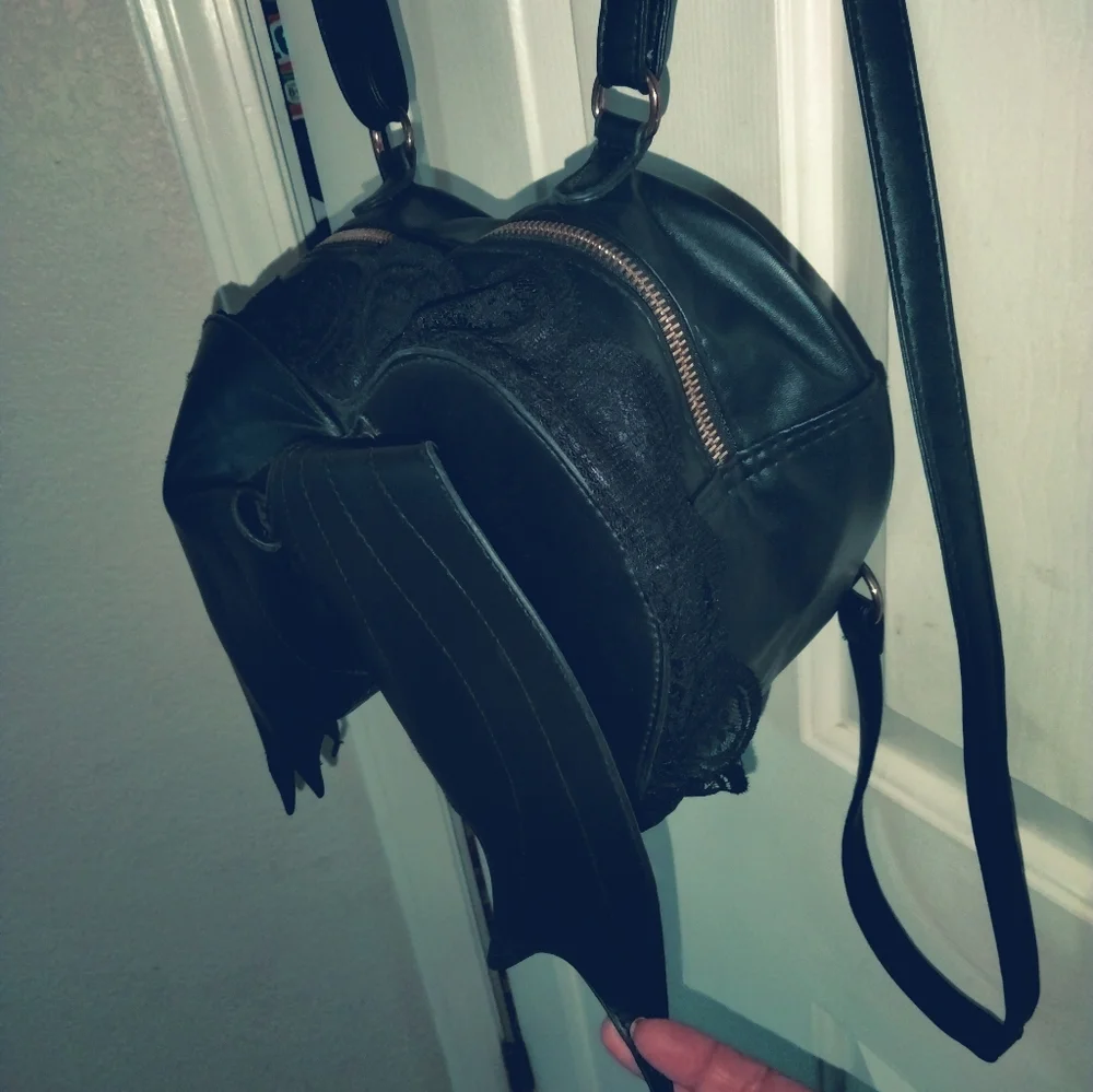 Black batwing goth punk purse backpack - Picture 2 of 11